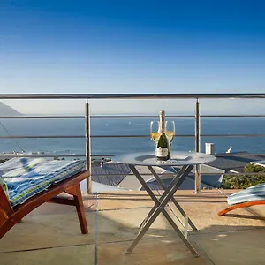 Magellans **** Simon's Town