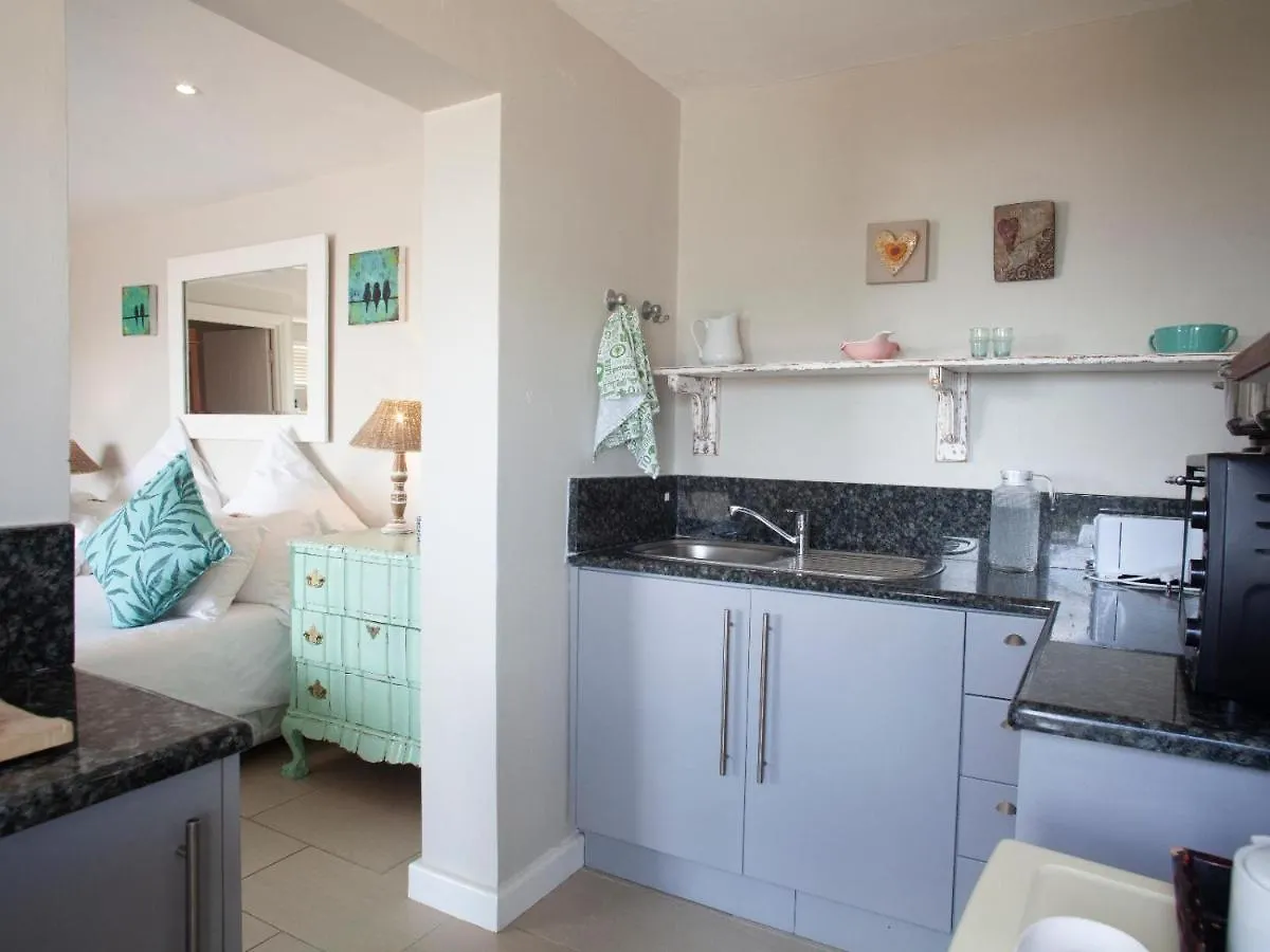 The Grosvenor Guest House & Self Catering Simonʼs Town 4*,